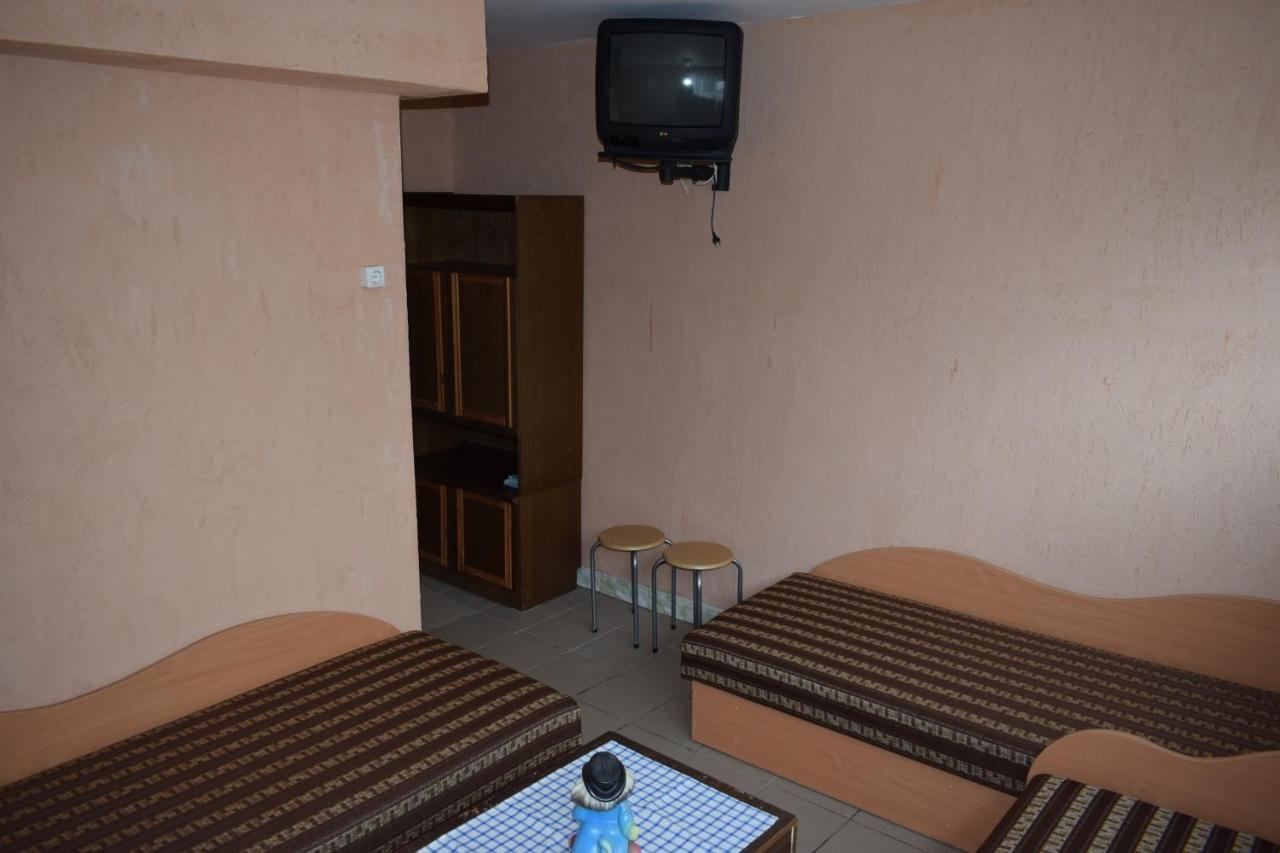 Chernobyl Type Rooms In A Block Flat House Siauliai  Exterior photo